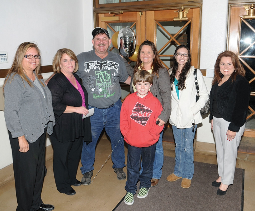 (l-r) Ari Larson, Joani Stump, R.J. Stump, Cindy Jackson, Renae Stovesand-Martels, and Theresa Robledo.