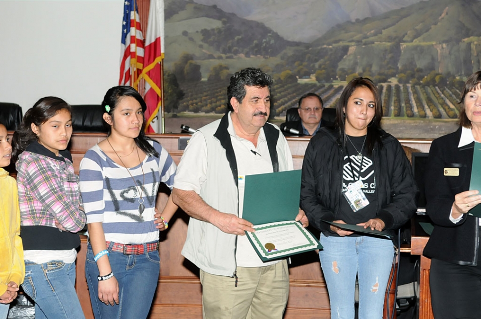 El Pescador Restaurant owner Jesus ‘Chuy’ Ortiz accepted a proclamation from the Fillmore City Council on Tuesday night recognizing the Martin Luther King Jr. Day of Service: Fillmore Two Rivers Park Clean-Up sponsors and volunteers.