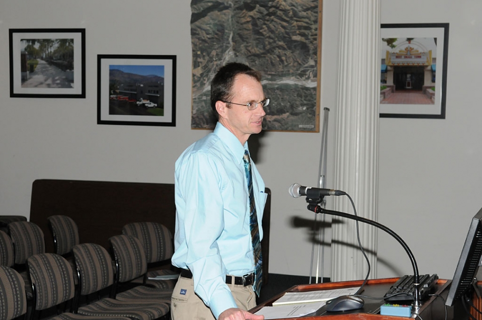 Community Development Director Kevin McSweeney presented the Council with an interpretation of the zoning ordinance regarding chickens. 
