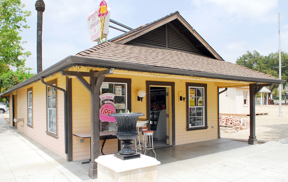 City staff asked City Council to consider allowing vacated Joanna’s Ice Cream Parlor to be used as the new location of the Heritage Valley Tourism Office (HVTO) and Fillmore & Western Railway Ticket Office. The empty building is located at 364 Main Street. Councilmember Steve Conaway said that the staff had not prepared a report showing the potential financial impact of such use. Deputy City Manager Bill Bartels explained the HVTO was considering a move and timing was critical. The Council’s liaisons to HVTO and Fillmore & Western Railway will discuss the issue in more detail.