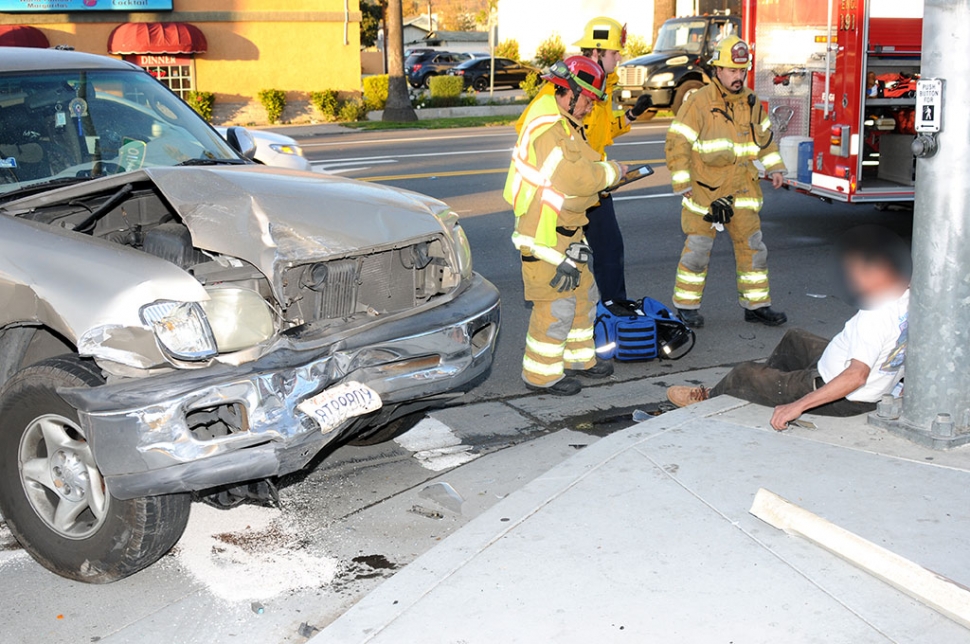 Thursday, January 9th at 4:05pm a two-car collision was reported at the corner of Olive and Ventura Street on Highway 126. Upon arrival crews found a Toyota Tundra and a white Hyundai Hybrid collided into one another. An injury was reported. Cause of the accident is still under investigation. 