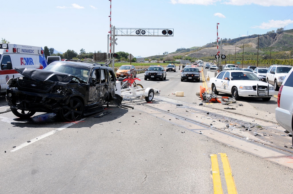 Ten people were injured in a multivehicle crash on Highway 126 at Hopper Canyon, on Sunday, March 30, 2014. The crash took place at 2:10 p.m., at the Railroad track crossing west of the Rancho Sespe Apartments. One victim was airlifted by Sheriff’s helicopter to Los Robles Medical Center, Thousand Oaks. Three were transported by
ambulance to Ventura County Medical Center in Ventura; two victims were taken by ambulances to Henry Mayo
Hospital in Santa Clarita. Four refused treatment at the scene. Fillmore Fire Dept. provided one engine and a rescue unit. Eastbound lanes were closed but reopened by 4 p.m. Events leading to the accident are under investigation.