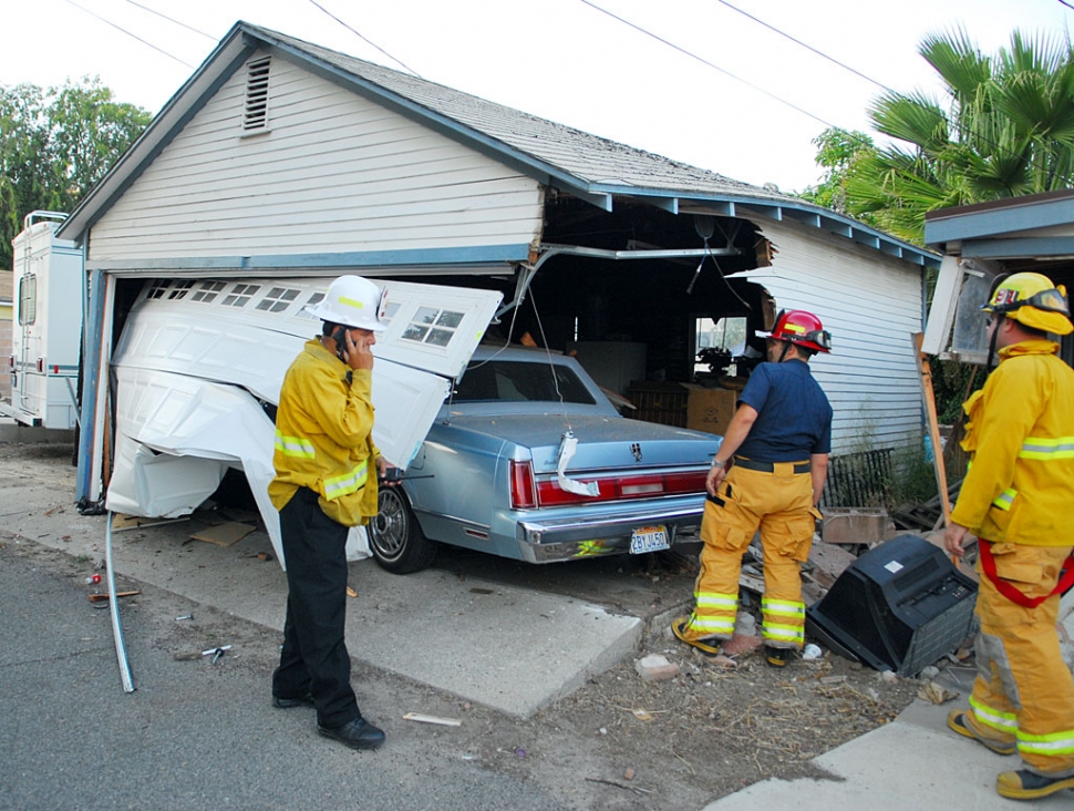 According to police reports, at approximately 7:04, Saturday, Michael Limon, 26, of Fillmore, drove through the alley behind Mountain View at an excessive rate of speed. He crashed his vehicle into two garages, coming to rest in the garage at the 300 block of Mountain View. Extensive damage was done to both garage structures. Limon was arrested for DUI and booked into the Ventura County Jail.