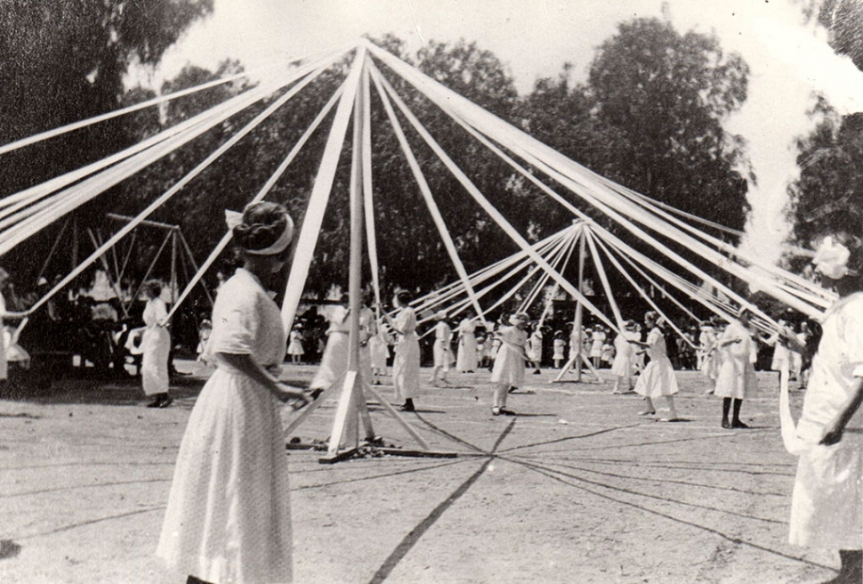 Maypole Dance.