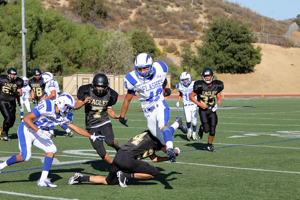 Alex Vargas runs for a 20 yard gain.