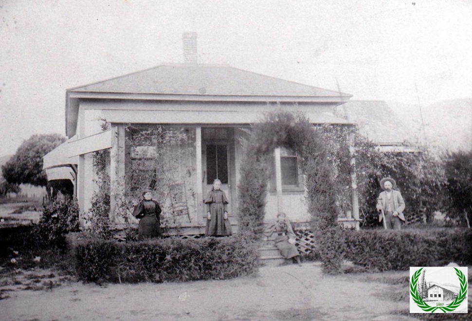 The Cottage Hotel owned by E. B. Turner.