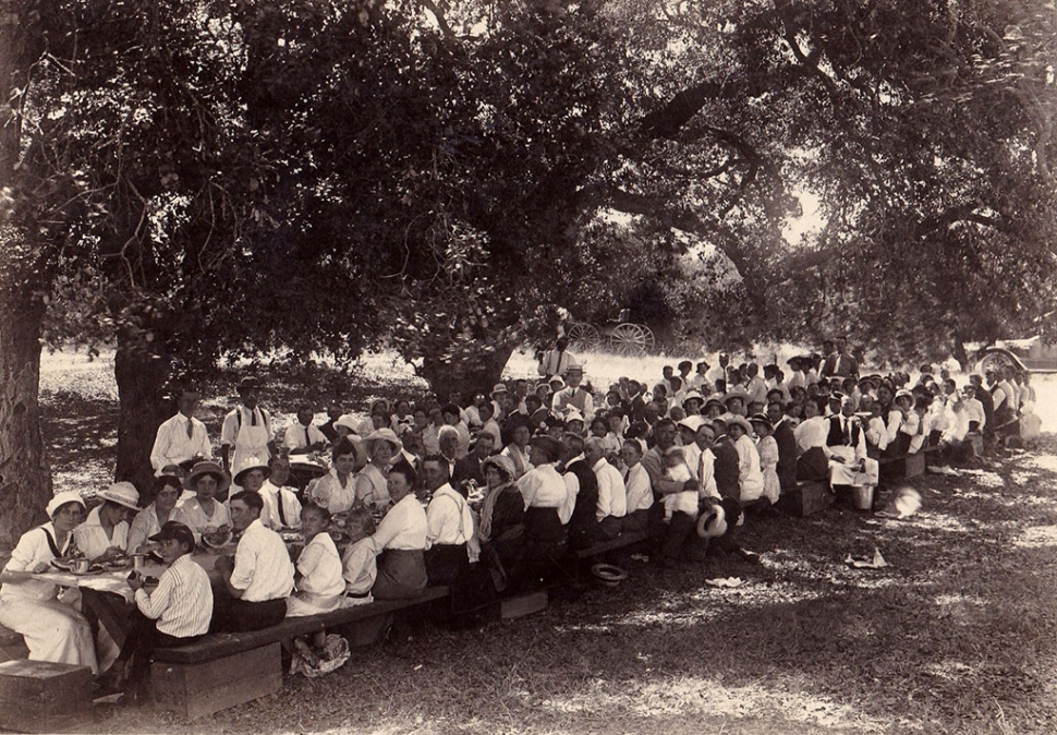(above) A very early picnic at Kenny Grove Park. Fillmore’s first semiofficial park was Kenny Grove Park, named for Cyrus Kenny who homesteaded the property in 1870. Photos courtesy Fillmore Historical Museum.