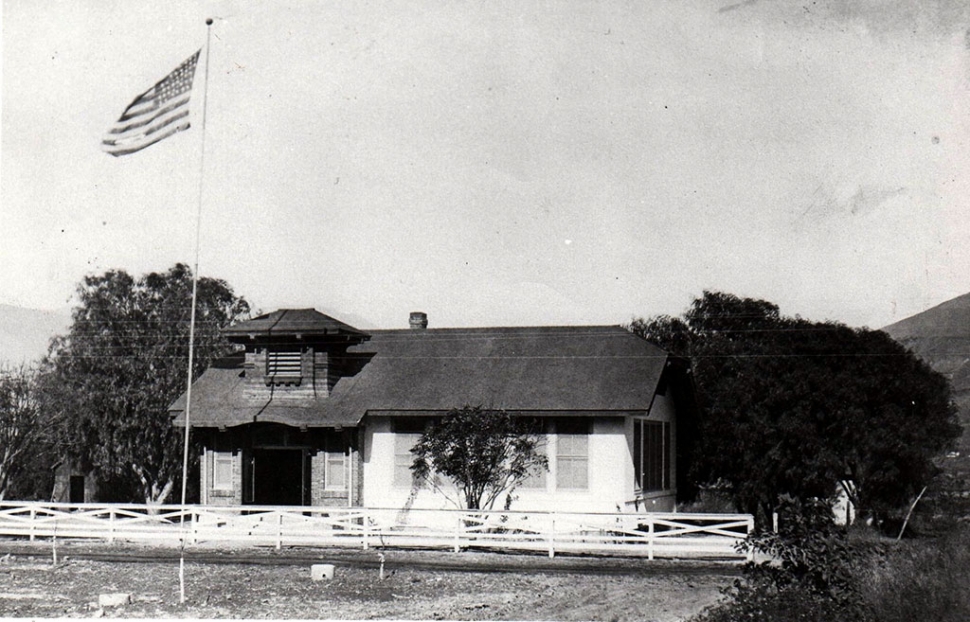 Willow Grove School, also a church meeting place.