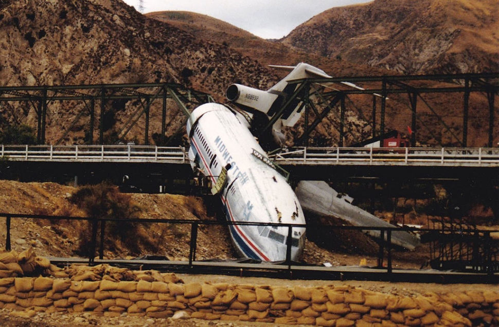 Plane crash scene for the 1992 film Hero, located by the bridge on Center Street in Piru. Photos courtesy Fillmore Historical Museum.