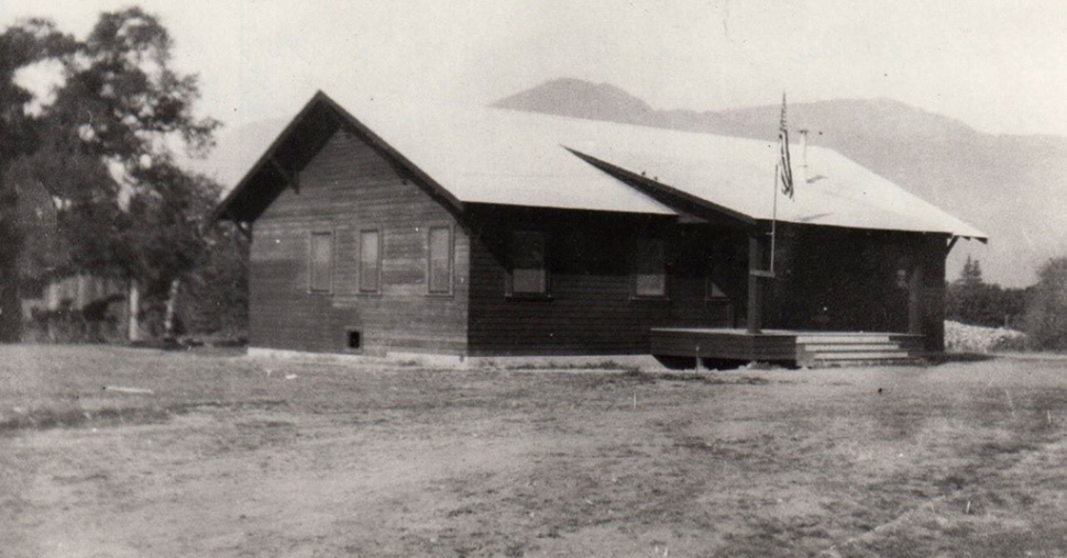 Fillmore High School's first building on 2nd and Saratoga Street. 