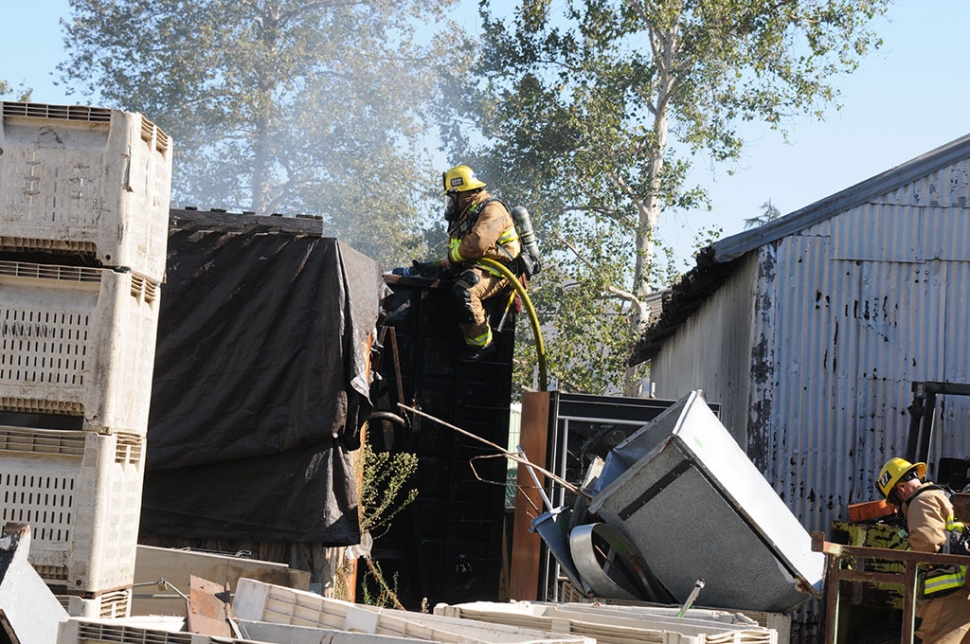 On Tuesday, August 25th at 4:26pm at the corner of Sespe Avenue and A Street, Fillmore Fire and Police Departments responded to a large dumpster fire behind the fruit packing house along the railroad tracks. Crews extinguished the flames quickly. Cause of the fire is under investigation. 