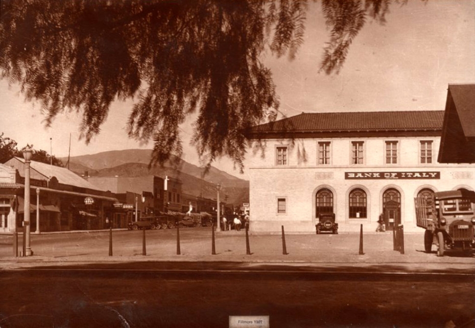 Same building, but now Bank of Italy.