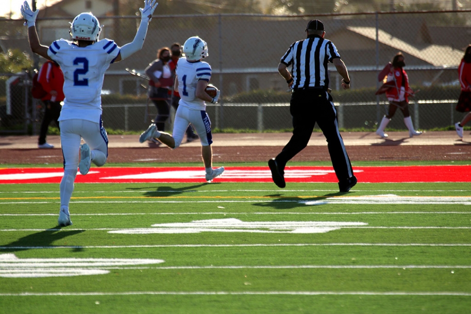 On Friday, March 26th the Fillmore Flashes traveled to Hueneme to take on the Vikings but were defeated with a final score 24 -14. Overall, Flashes are 1-1 and 0-1 in League. This Friday, April 2nd, the Flashes will host long time rival Santa Paula at 7pm in Fillmore. Good Luck Flashes!