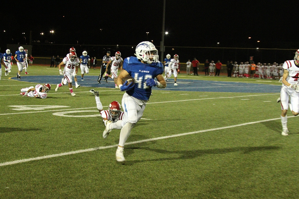 (above) Fillmore Varsity Flashes #42 bolts past the Vikings as he carries the ball up the field. On Friday, October 15th, Flashes Varsity played against Hueneme High Vikings. After a long-fought game, they fell short with a final score 28-27. Fillmore’s overall record is 5-3, league record is 1-2. This Friday, October 22nd at 7pm, the Flashes will take on Santa Paula. The long-standing rivalry game will take place in Santa Paula. Game will be available for live streaming as VC Star website www.vcstar.com as the Game of the Week. Photos Courtesy Crystal Gurrola.