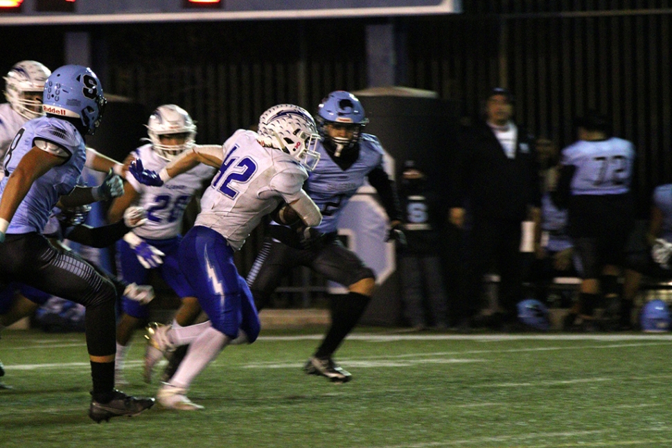 On Friday, November 12th, the Flashes traveled to downtown Los Angeles to take on Salesian for the 2nd round of 2021 CIF Playoffs. Unfortunately, after a hardfought game the Flashes lost to Salesian 21–31 and will not advance to the next round. The Flashes finished their season with an overall record 8-4. Photos courtesy Crystal Gurrola.
