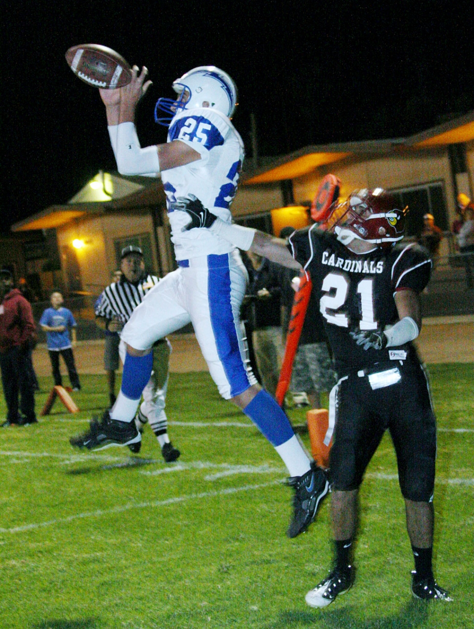 Chris DeLaPaz #25 caught two touchdown’s Friday night including the game winning touchdown in the last 20 seconds of the game.