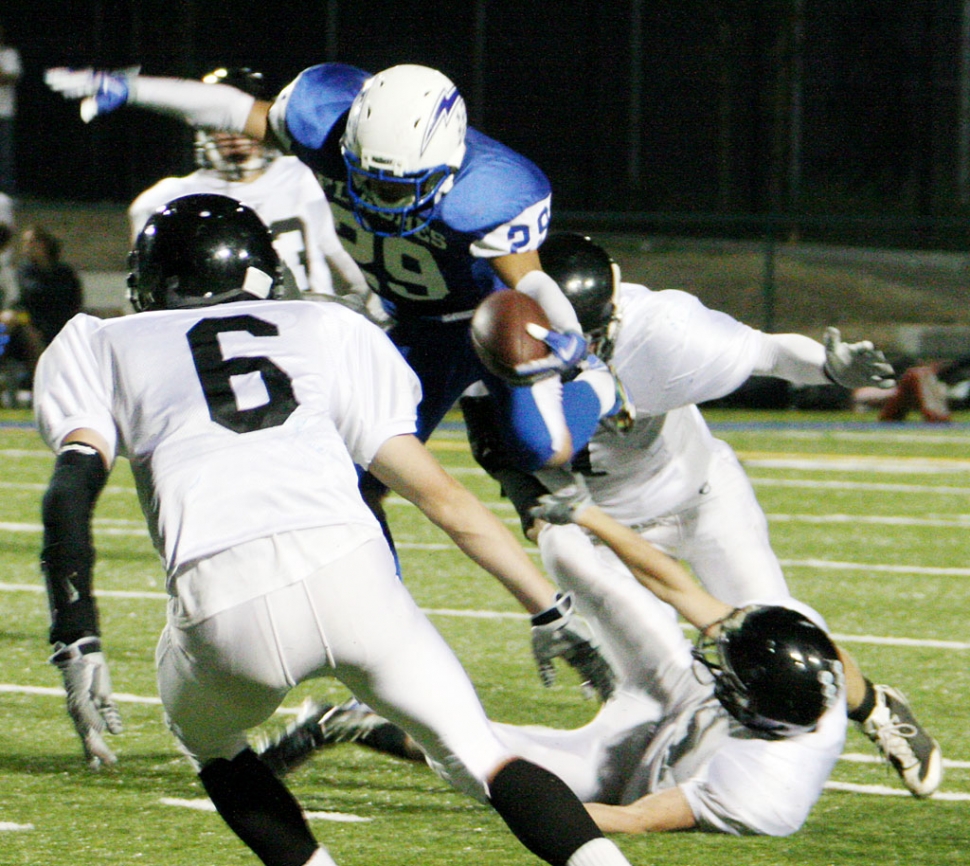 Zach Golson fights his way through Malibu’s defense Friday night. Golson dives into the end zone to score a touchdown but unfortunately is was called back due to a holding call. Also on offense Corey Cole rushed for two touchdowns and passed for a 2nd touchdown. Cole was also 8 for 14 for 142 yards. Nick Paz again had a great game, Paz rushed for 135 yards on 16 carries. Fillmore plays this Friday against Santa Paula Cardinals, in Santa Paula.