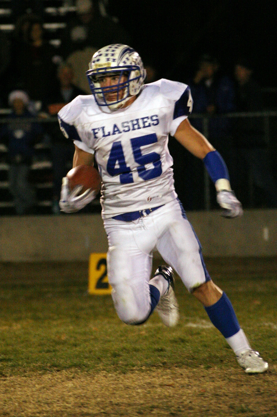 Matt De la Cruz carried the ball for a few yards, De la Cruz also had 12 tackles against Bishop.