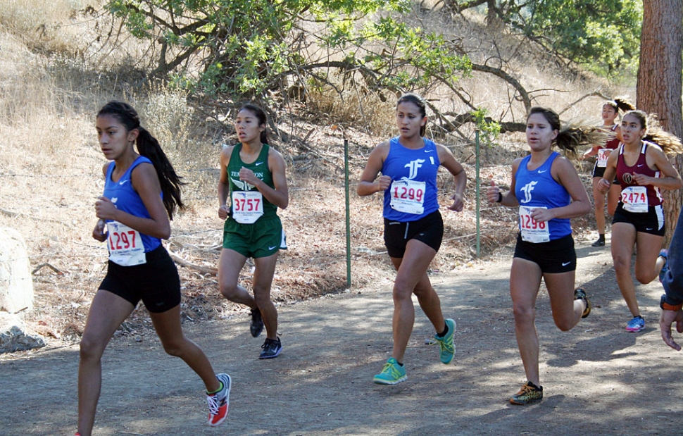 CIF Prelims (L to R): Irma Torres (9th), Maria Villalobos (12th) and Jordyn Vassaur (11th).