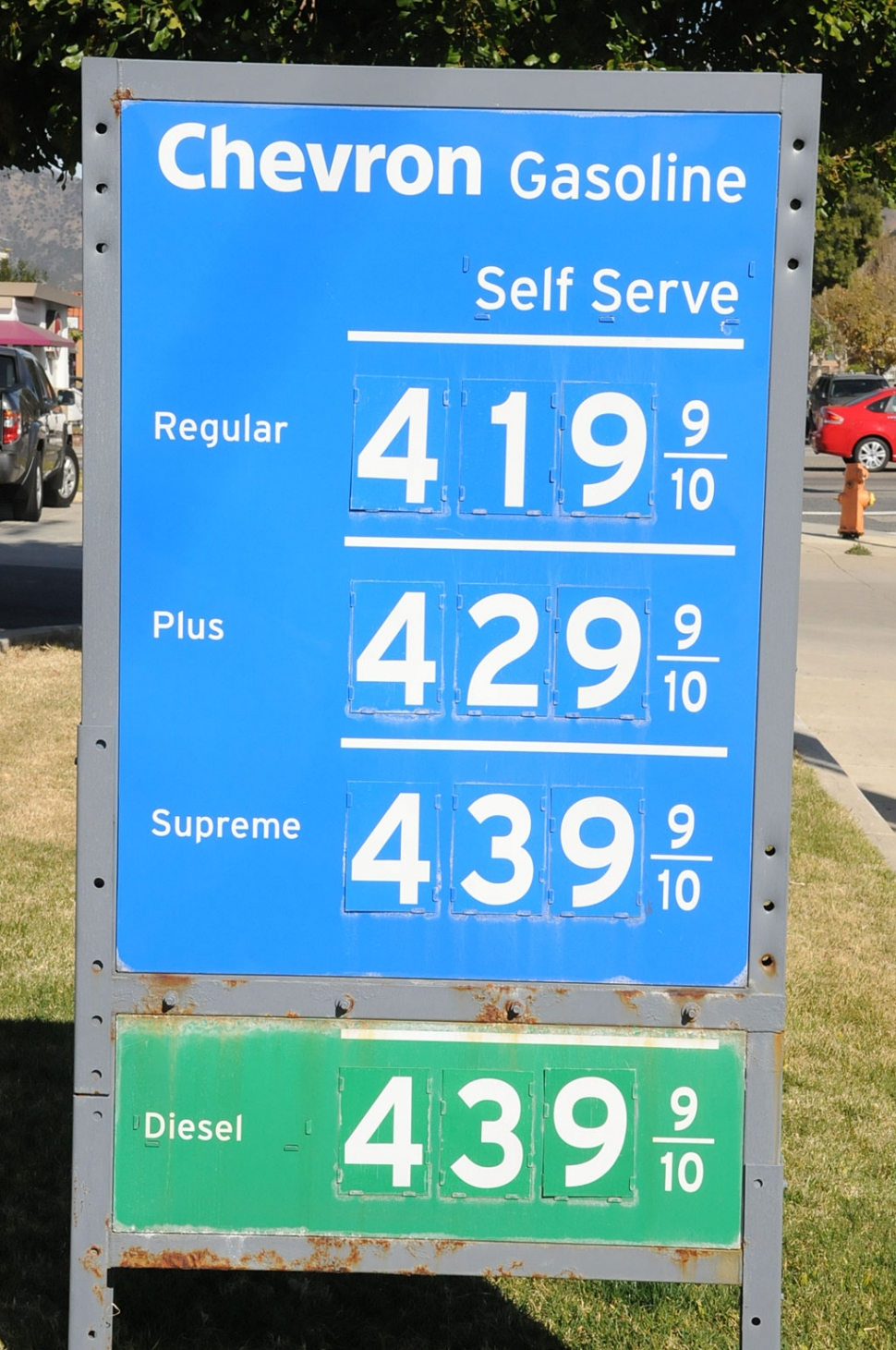 In 2008 Obama said that “under my policy energy prices will soar” and that he would bankrupt the coal industry. Obama supporters can now rejoice; that day has come! Since photo taken in a.m. by the afternoon price jumped to $4.30.
