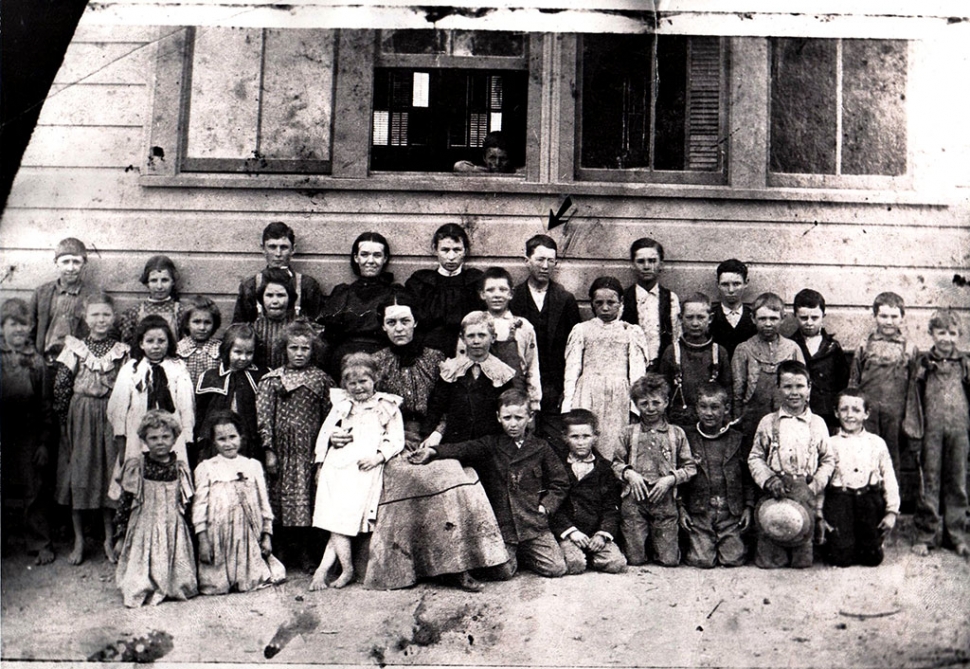 Zuleika Guiberson with her Willow Grove School Class of 1898. Photos courtesy Fillmore Historical Museum. 