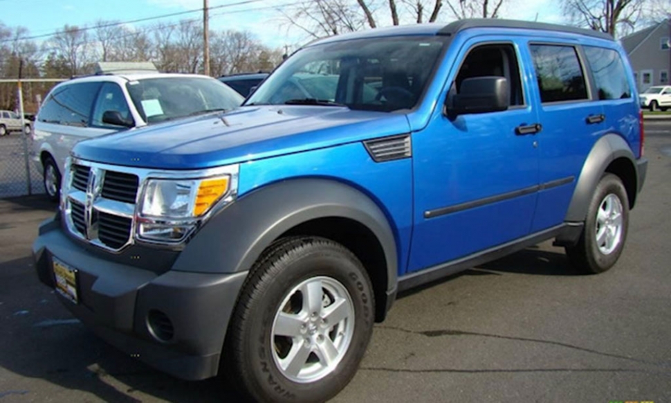 Photograph of a similar model to the suspect’s vehicle involved in the hit & run incident.
