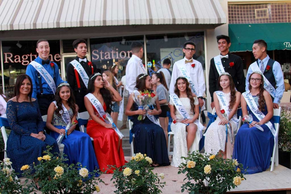 (l-r) FHS Homecoming Grand Marshal Jennie Andrade, along with the FHS 2017 Homecoming Court Freshmen Princess & Prince Jose Scott & Leslie Ceja, 2nd Princess & Prince Abigail Bernabe & Ivan Zepeda, Queen & King Janaey Cadena & Christian Andrade, 1st Princess & Prince Alexsys Covarrubias & Michael Sanchez, Juniors Princess & Prince Julissa Martinez & Nick Villela, Sophomores Princess & Prince Alyssa Ibarra & Nick Herrera. The Fillmore Flashes hosted their 2017 Homecoming game against the Nordoff High School Rangers last week. As Fillmore tradition’s will have it this past week at Fillmore High School was filled with tons of Homecoming activities; the Homecoming Dance which was held on September 16th, Dress up days, float building took place during the week September 17th to September 20th, and the Homecoming Parade was held on Thursday, September 21st at 6:30pm and took place on Central Avenue and downtown Fillmore. This year’s Homecoming theme was Movies. 1st Place went to the Junior class, their float theme was “Jurassic World,” 2nd Place Sophmore class their float theme was “Nacho Libre,” 3rd Place Senior Class their float theme was “Star Wars,” 4th Place Freshman class their float theme was “Ghost Busters.” Photos courtesy Crystal Gurrola. 