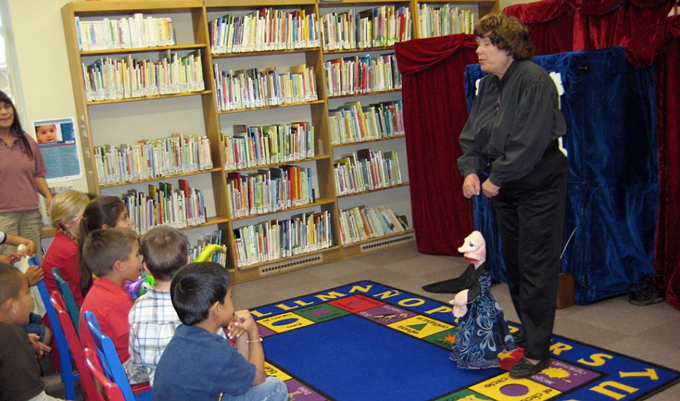 Some lucky kids enjoyed the great puppet show at Fillmore Library on December 10. The show was sponsored by Fillmore Friends of the Library.