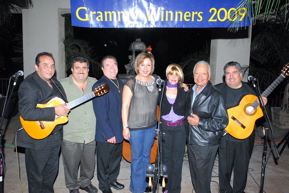 Camperos group top