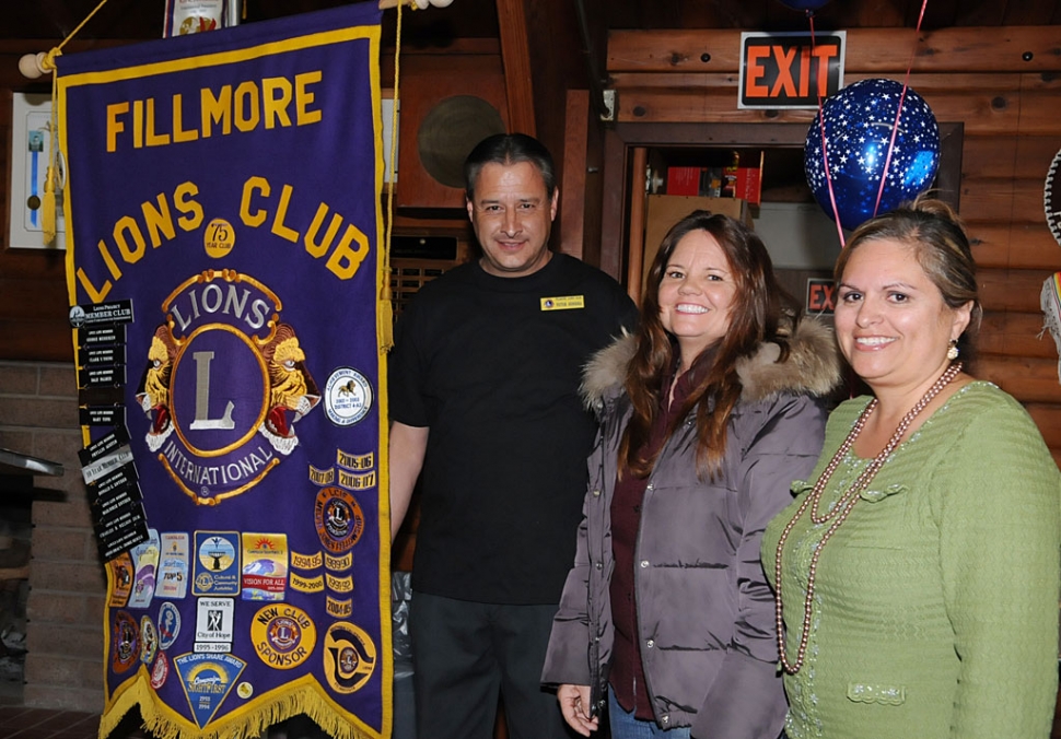 (l-r) Vic Gongora, Cindy Jackson and Ari Larson.