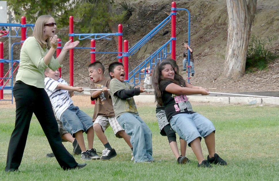 Ms Renelli’s fourth grade tug-of-war team.