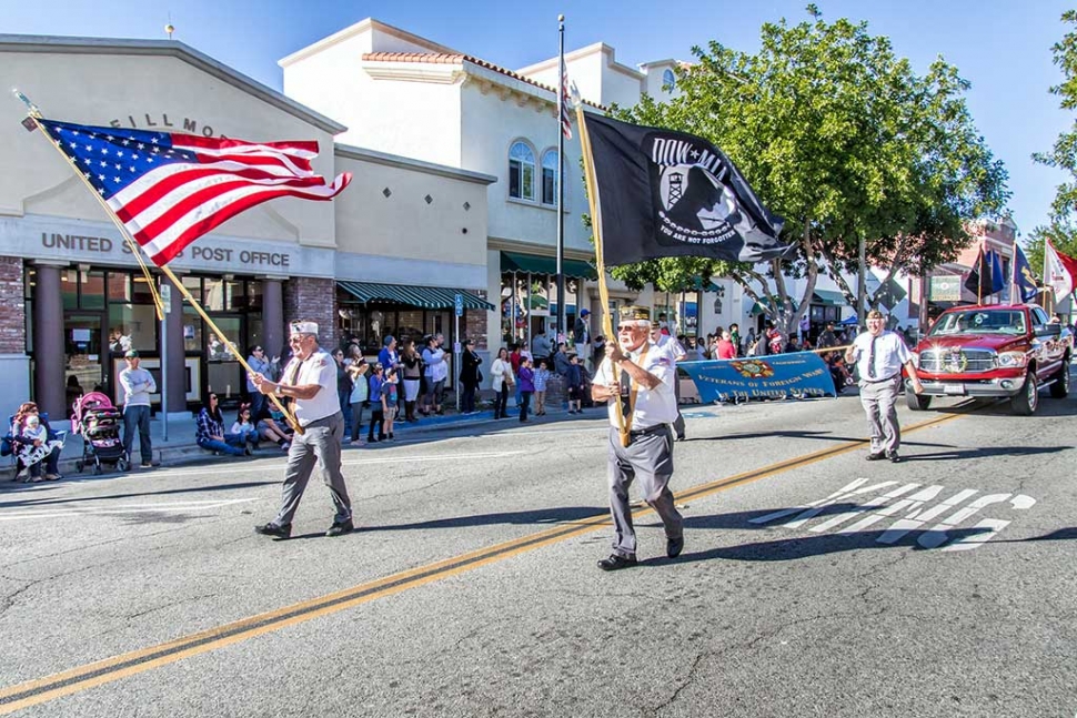 On Saturday December 3rd, 2016 Fillmore residents lined Central Avenue to celebrate the 15th Annual Lions Club Christmas Parade which began at 1pm and concluded with Santa taking free photos near the train depot. Photos by Bob Crum.