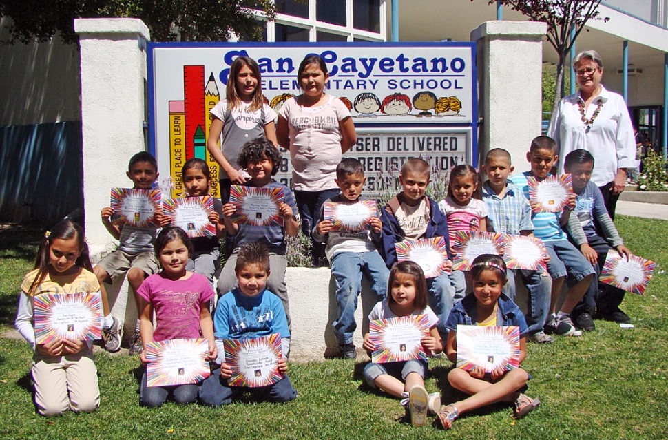 Ruth Ricards, Director of Child Nutrition Services for Fillmore Unified School District, came to
speak to the Character Counts students at San Cayetano Elementary.