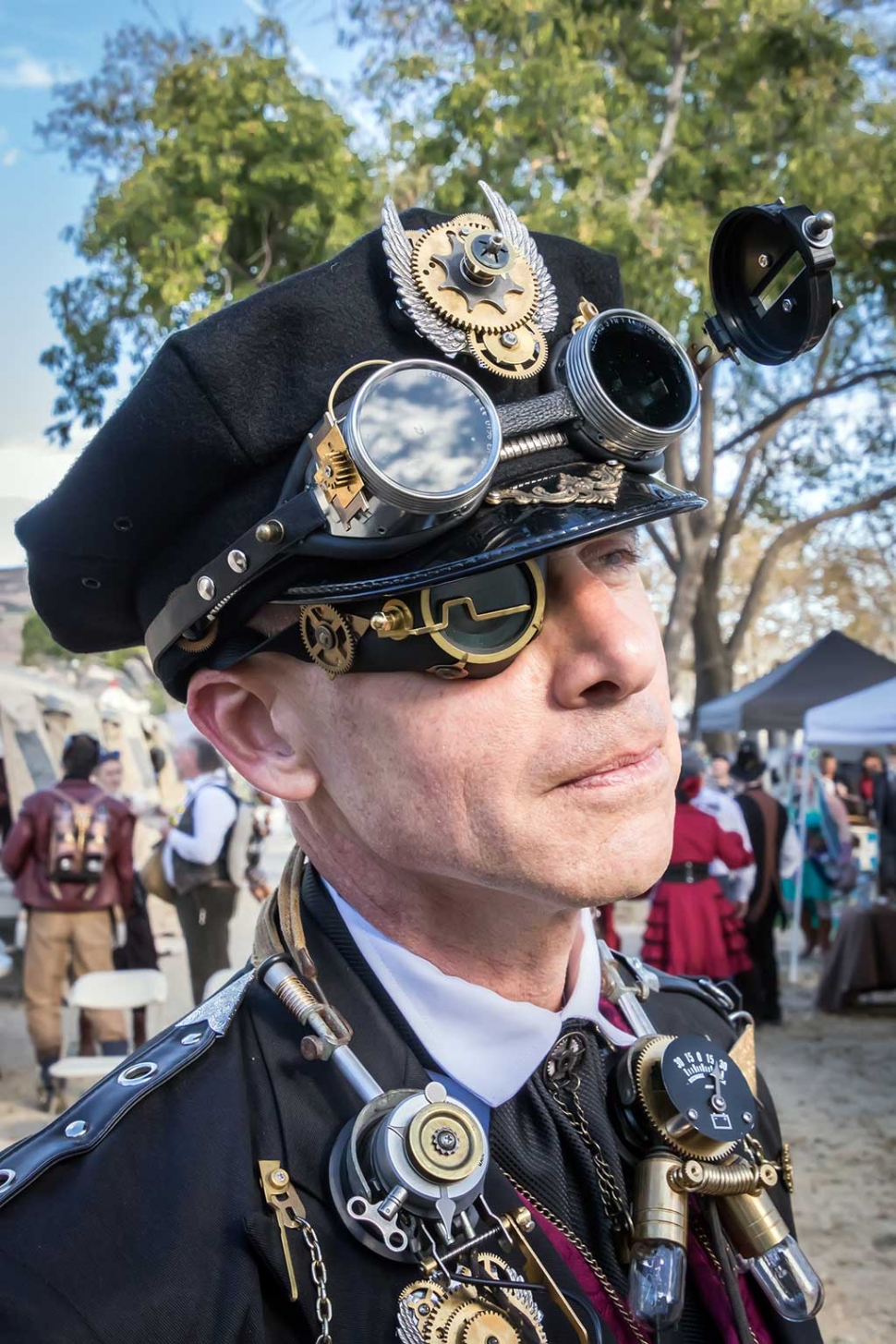 Photo of the Week "Aaron Hanson at the STEAM Festival" by Bob Crum. Photo data: ISO 1000, 16-300mm lens @ 26mm, f/10, shutter speed-1/250 seconds.