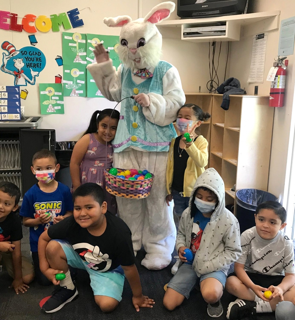 Students at Piru Elementary spotted the Easter Bunny at school last week, when he came to wish each and every one of the school families a relaxing and most wonderful spring break. Photo courtesy https://www.facebook.com/Piru-Elementary-270636636902397
