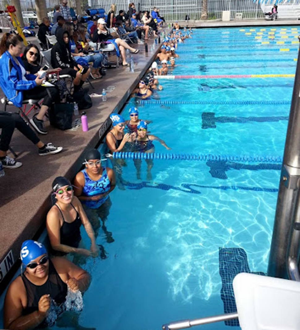 FUSD announced the school board’s decision to support the City’s Aquatic Center replastering project by agreeing
to pay 50% of the cost as both share the facility. Pictured is the FHS swim team which uses the City pool to practice and compete.
