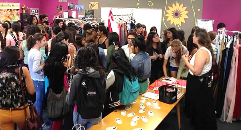 Prom Dress Project” is at it again, and this time, with the help of Big Brothers Big Sisters, distributed over 120 free prom dresses to students in Fillmore and Santa Paula.