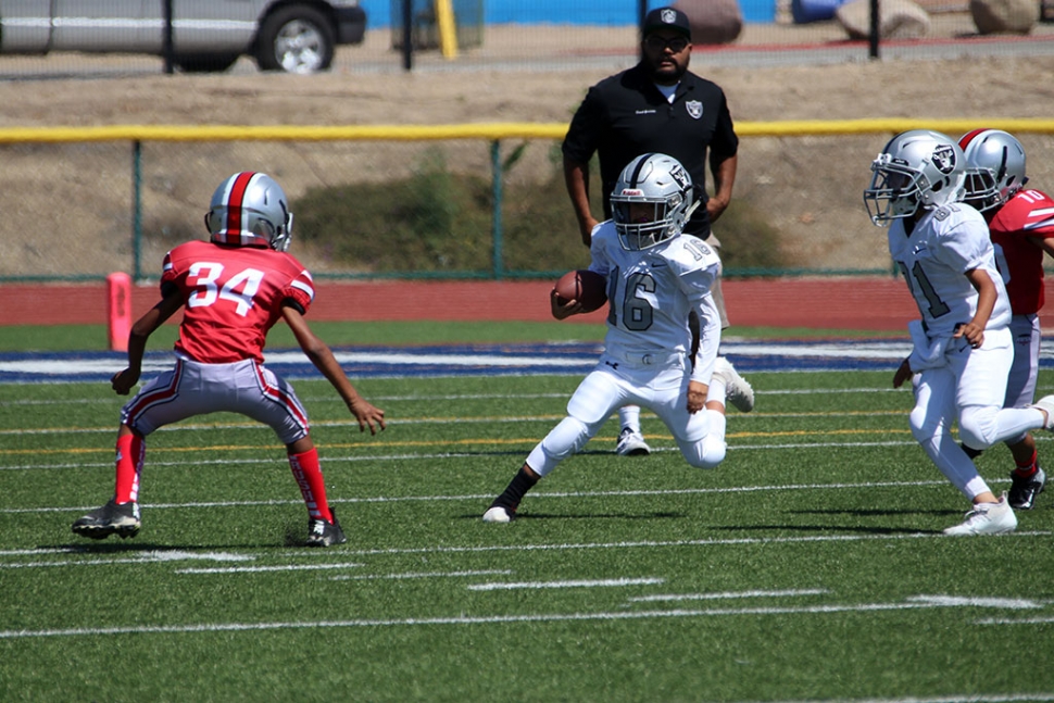 Fillmore Raiders Youth Football Photos courtesy Crystal Gurrola.