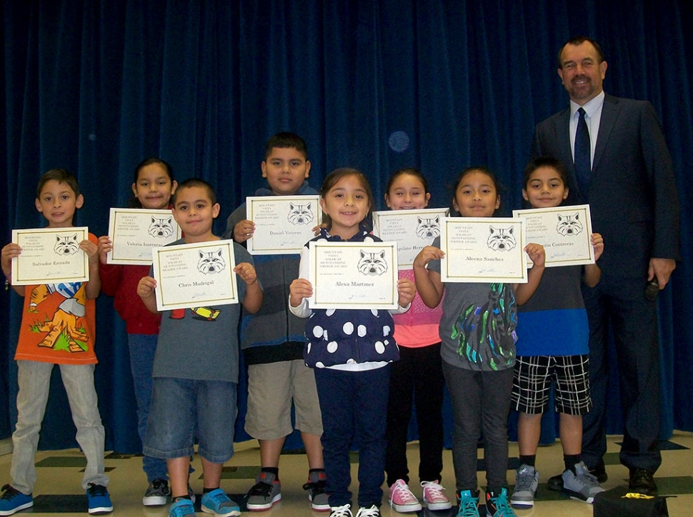 Mountain Vista School honored the “Writers and Readers of the Month” for the month of November at a lunchtime assembly on January 13th. (above) 2nd Grade Writers and Readers of the Month: Salvador Estrada, Valeria Izarraras, Alexa Martinez, Angeline Hernandez, Justin Contreras,  Chris Madriga,  Aleena Sanchez,  Daniel Viveros