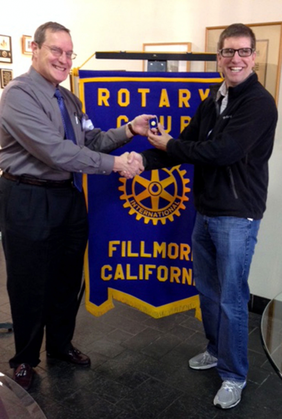 Kyle Wilson Rotary member and Sean Morris President. Sean presented Kyle will a Paul Harris Fellow recognition pin, set with three Sapphires. The pin represents significant donations given to the Rotary Foundation either personally or by other members recognizing Kyle. Money given to the Foundation is used for various Rotary projects around the world and in the communities. Our Club will use some of this money to join the Rotary Club of Ojai, in helping the Nomads in Niger.
