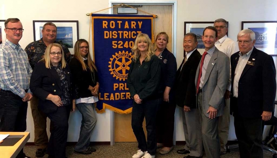 Fillmore Rotary members (l-r) Todd Smith, Fillmore Police Chief Dave Wareham, Barbara Orechoff, Ari Larson, Linda Ferry,
Marta Golding Brown, Wade Nomura, Dave Gore, Scott Hess, and Tony Huff.