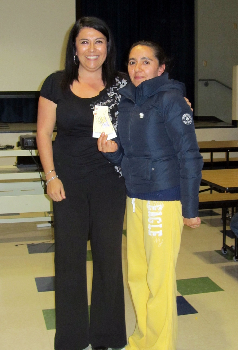 On Wednesday, February 23, Mountain Vista Elementary held a parent involvement night. The principal provided an overview of the instructional day and gave parents suggestions on how to support their children at home and ways to get involved at Mountain Vista School. At the end of the night, the Mrs. Schieferle raffled off two Los Angeles Laker tickets. The lucky parent was Maria Martinez. Mrs. Martinez will be headed to the Staple Center on April 12th to see the Lakers play against the San Antonio Spurs!