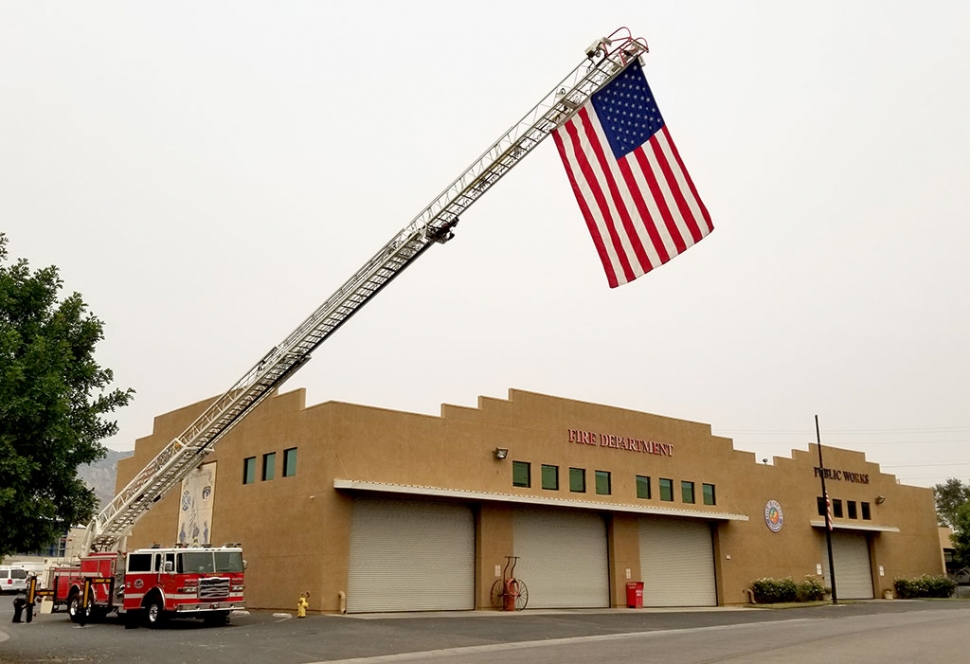 On Friday, September 11th Fillmore Fire Department held a 9/11 memorial ceremony at Fillmore Fire Station, located at 711 Landeros Lane (Sespe Ave.) to remember those whose lives were lost in the 9/11 attack. Due to the COVID-19 pandemic the were unable to hold a formal ceremony, but still hoisted the America flag on a the engine ladder in memory of the first responders killed on 9/11. 