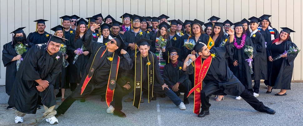 The Sierra High and Heritage Valley Independent Studies Graduating Class of 2022.