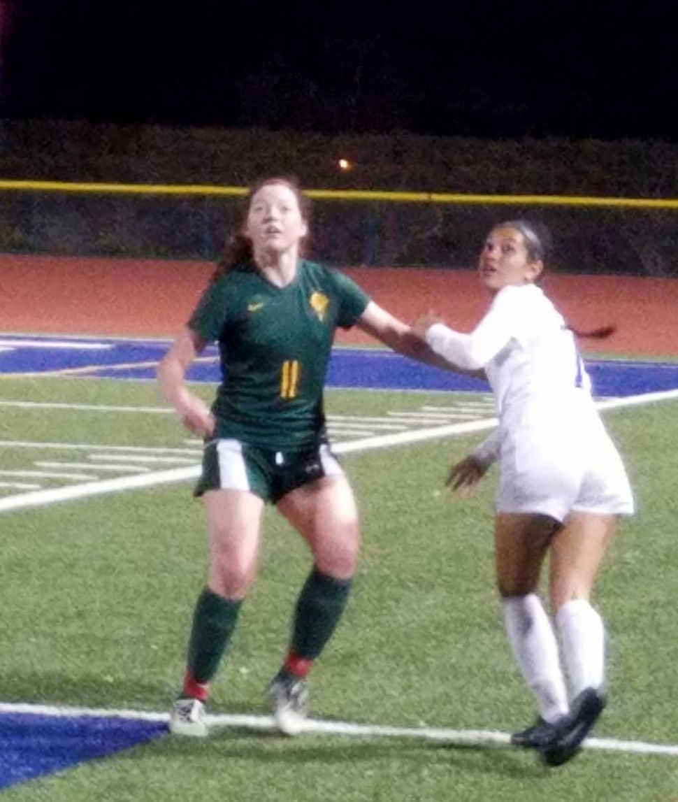 Submitted by Coach Omero. On Tuesday, January 2nd Fillmore hosted La Reina. Fillmore came out strong scoring 4 goals in the first half and adding two more in the second half. Ana Covarrubias led the team with 3 goals, Alexsys Covarrubias, Aaliyah Alfaro, and Jennifer Cruz each had a goal. Andrea Marruffo had three assist. Yareli Cobian, Emely Garibay, Kayla Martinez, Alexis Mejia played well defensively. Final score 6-0 Fillmore. Come out and support the Lady Flashes on Thursday, January 4th as they host Nordoff JV begins at 4:30pm and Varsity 6:00pm. Photos courtesy Coach Omero.
