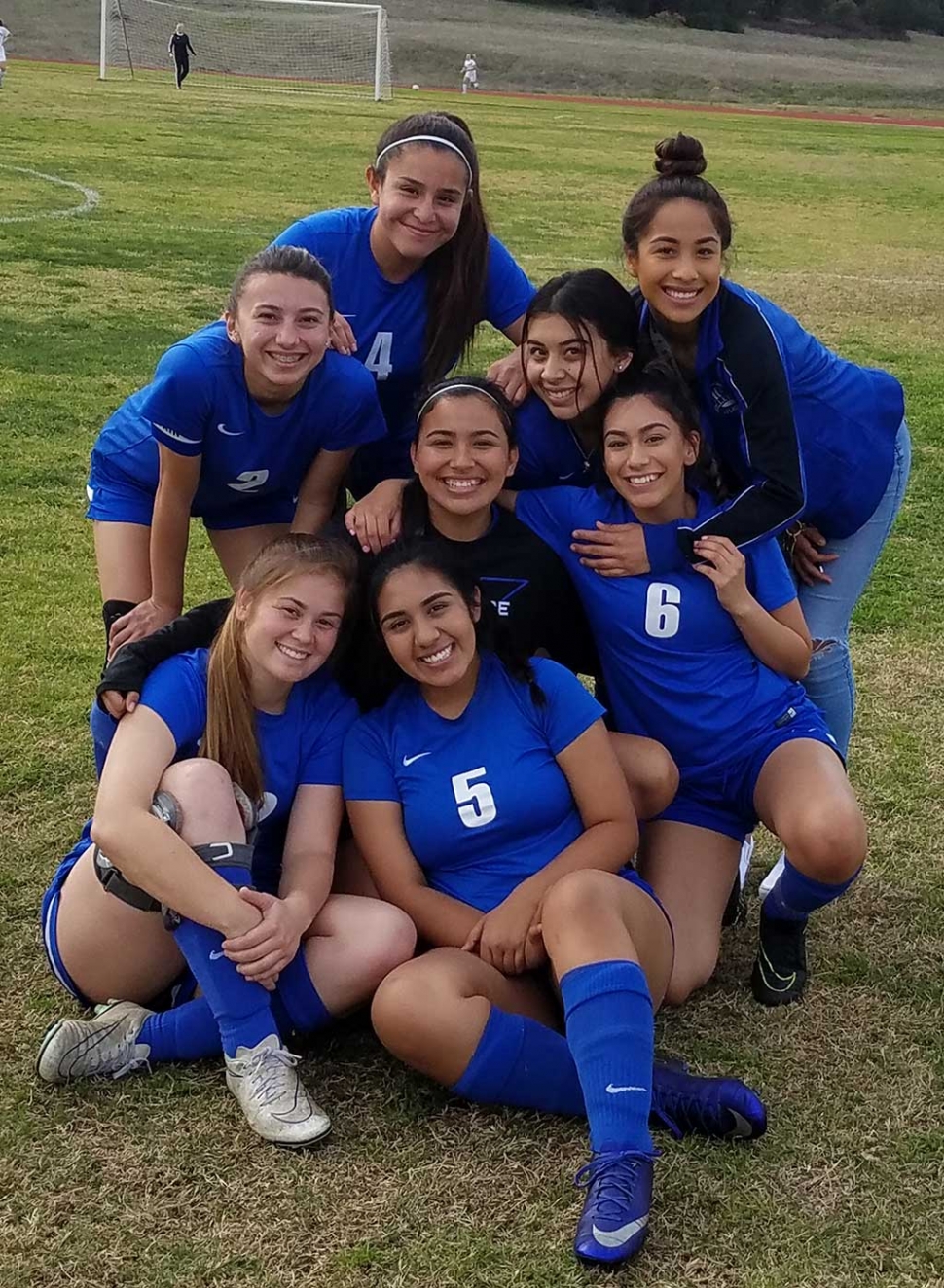 (Above) The Fillmore Girls Soccer Frosh Team as they smile for a picture after defeating Carpinteria 4 – 0 this past Monday. Photos courtesy Coach Omero Martinez. Saturday, January 27th Fillmore Flashes traveled to Nordhoff. Fillmore’s JV defeated Nordoff 2 – 0. Flashes Varsity fell short to Nordhoff 1 -0 in overtime. Monday, January 29th Fillmore hosted Carpinteria. Flashes Frosh came out strong and set the tone for the rest of the team's. They dominated with a 4 - 0 victory. Goals were scored by Nicole Gonzalez, Yanely Lara and Vanessa Avila. JV defeated Carpinteria 2 – 0. Goals were scored by Luita Bravo. Flashes Varsity’s Ana Covarrubias had 2 goals 1 assist. Valerie Hernandez had 1 goal 2 assist. Andrea Marruffo and Lupita Ruvalcaba had one goal each.  Kayla Martinez, Yareli Cobian, Emily Garibay and Sophia Garibay played well defensively. They only allowed 4 shots on goal. Tuesday, January 30th Flashes Varsity traveled to Villanova and won 10-2. Goals were scored by Ana Covarrubias, Anahi Andrade, Valerie Hernandez, Andrea Marruffo (2) Lupita Bravo (2), Tori Villegas, Lupita, Cruz and Susie Garcia. Come out and cheer on the Lady Flashes on Wednesday 2-7-18 as they take on Cate. JV begins 4:30pm, Varsity 6:00pm. Submitted By Coach Omero Martinez.