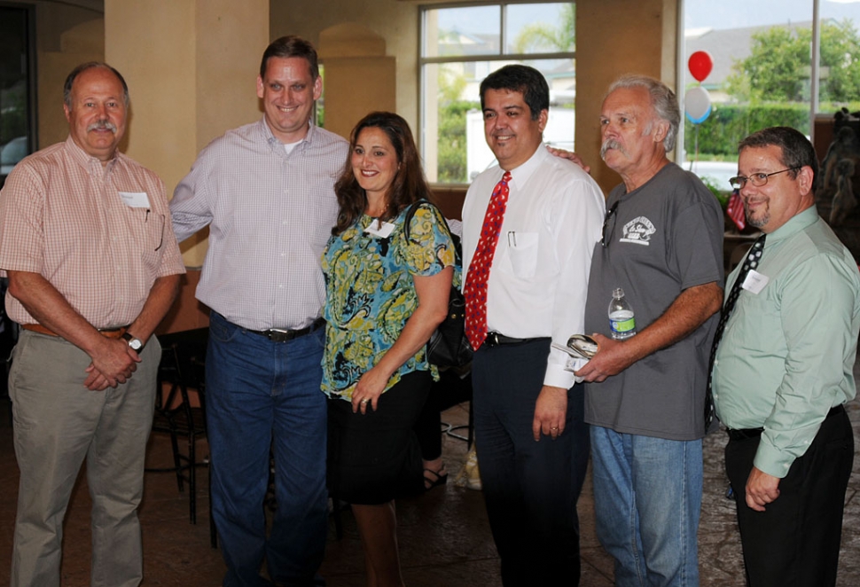 Left, Senator Tony Strickland, Candidate for Congress in California’s 26th Congressional District, came to Fillmore for a “Meet-and-Greet” hosted by Councilman Eduardo Gonzalez, on Thursday, July 12th at El Pescador. Strickland is pictured second from left, with (l-r) Mario de la Piedra and Gonzalez third from right.