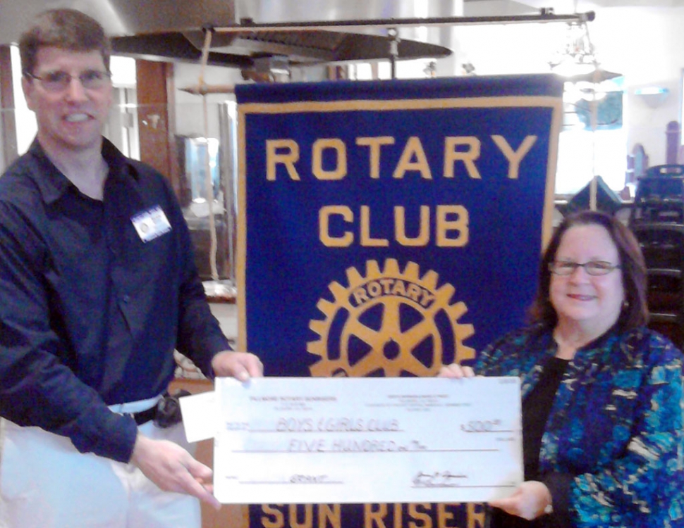 (l-r) Sean Morris, Club President and Jan Marholin, Boys & Girls Club of Santa Clara Valley.