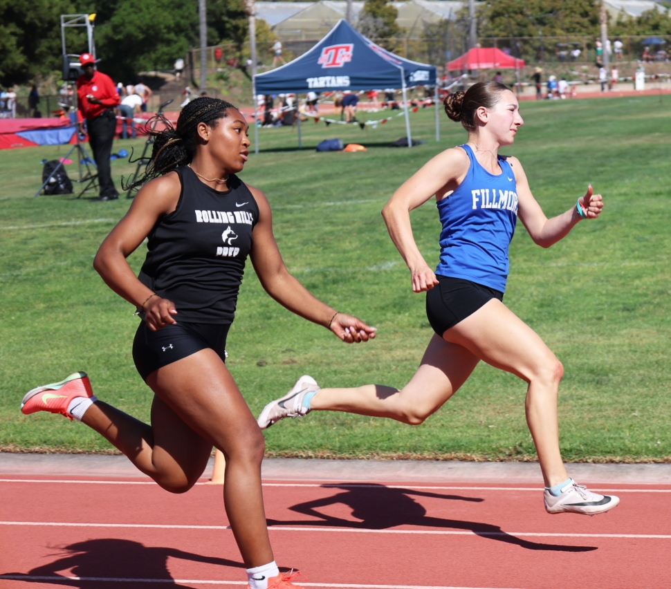 Pictured above is Flashes Leah Barragan during the CIF SS D4 Prelims on May 10th. Photo credit Anthony Chavez.