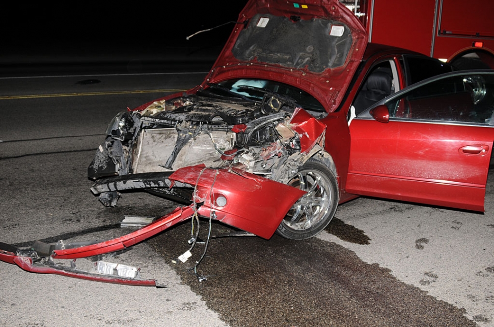 A two car collision occurred on Highway 126 just west of C Street Sunday evening at approximately 11 p.m. A 2005 Nissan Altima driven by Jaciel Villegas-Templos of Salinas rear-ended a Ford Edge driven by Jake Beynon of Canyon Country. Both vehicles were eastbound on Highway 126. The Nissan suffered substantial damage. The Ford suffered moderate damage. Cause of the accident is under investigation.